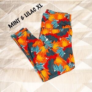 Vibrant Floral Leggings by Mint & Lilac XL NWOT